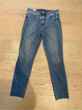 GAP Distressed Cropped Blue Slim Jeans